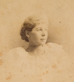 Very young photo of Louise Mack taken in August 1897.