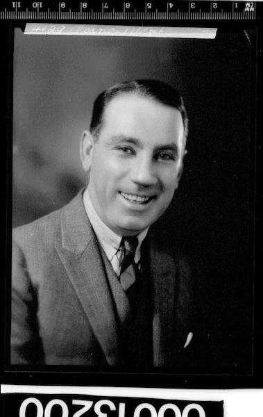 Studio portrait of singer Vernon Sellars