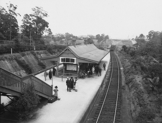 Black-and-white photograph of Killara Railway Station in 1924.