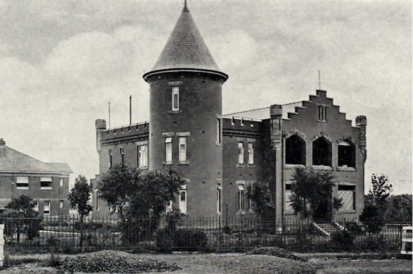 Photograph of Burnside home 'Robertson', taken circa 1930.